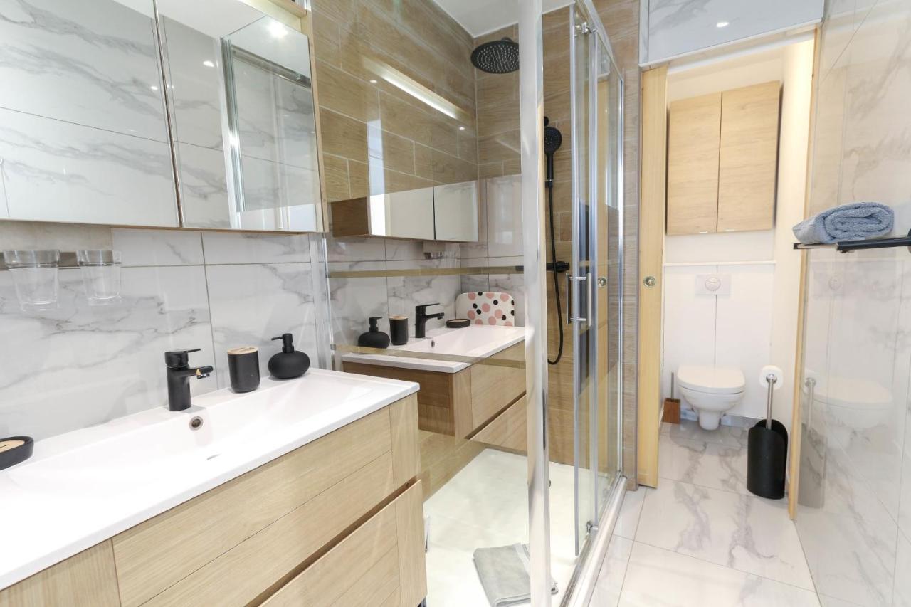 Apartment Beautiful Renovated With Ac And Terrace - Benakey *